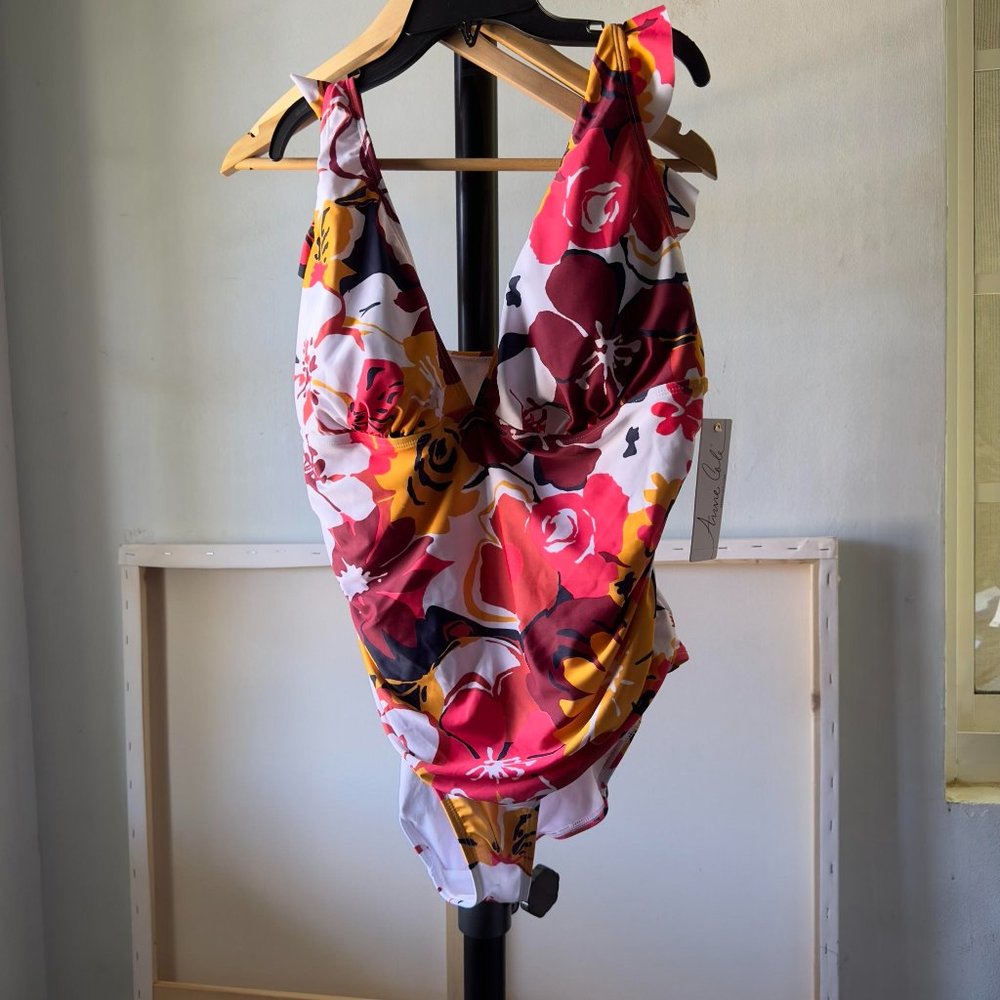 NWT $108 Anne Cole One PC PLUS Swimsuit Floral V-Neckline Ruffle Straps